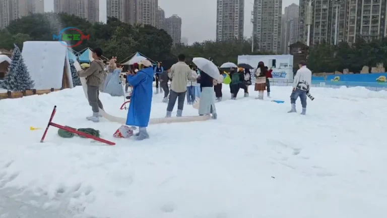 All Season Snow Making Machine shown in the actual running video